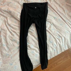 Lululemon full length wunder under leggings! Barely worn. #lululemon #leggings